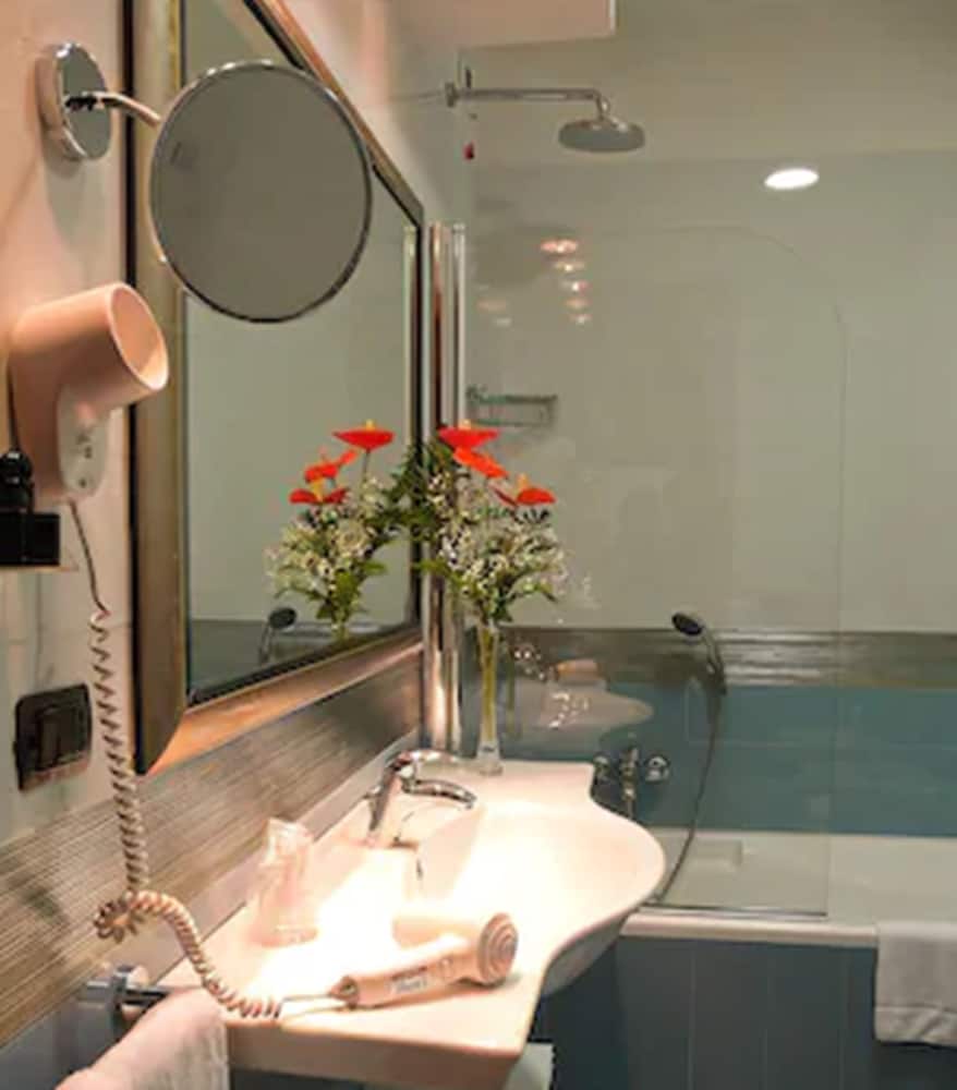 Фото Serena Hotel