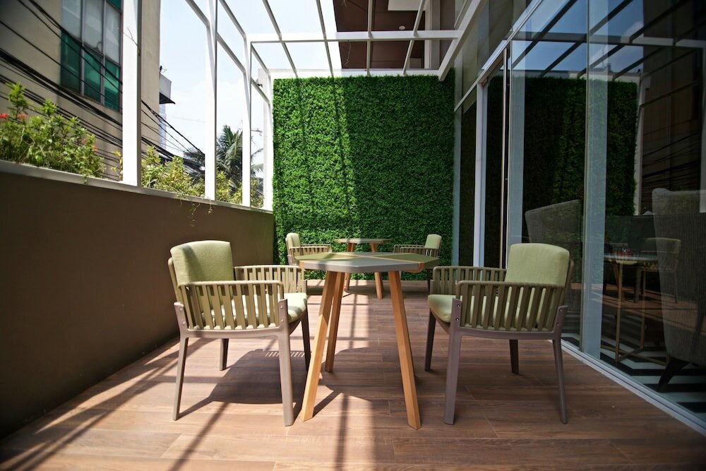 Фото Verse Luxe Hotel Wahid Hasyim