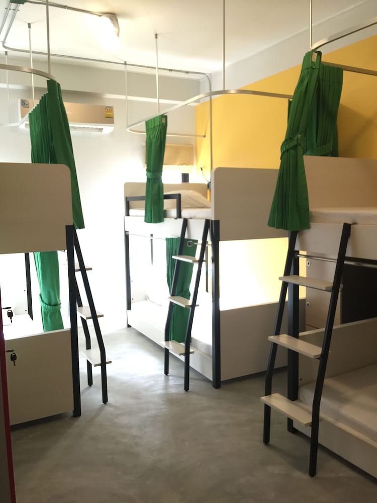 Фото Bed@Town Hostel