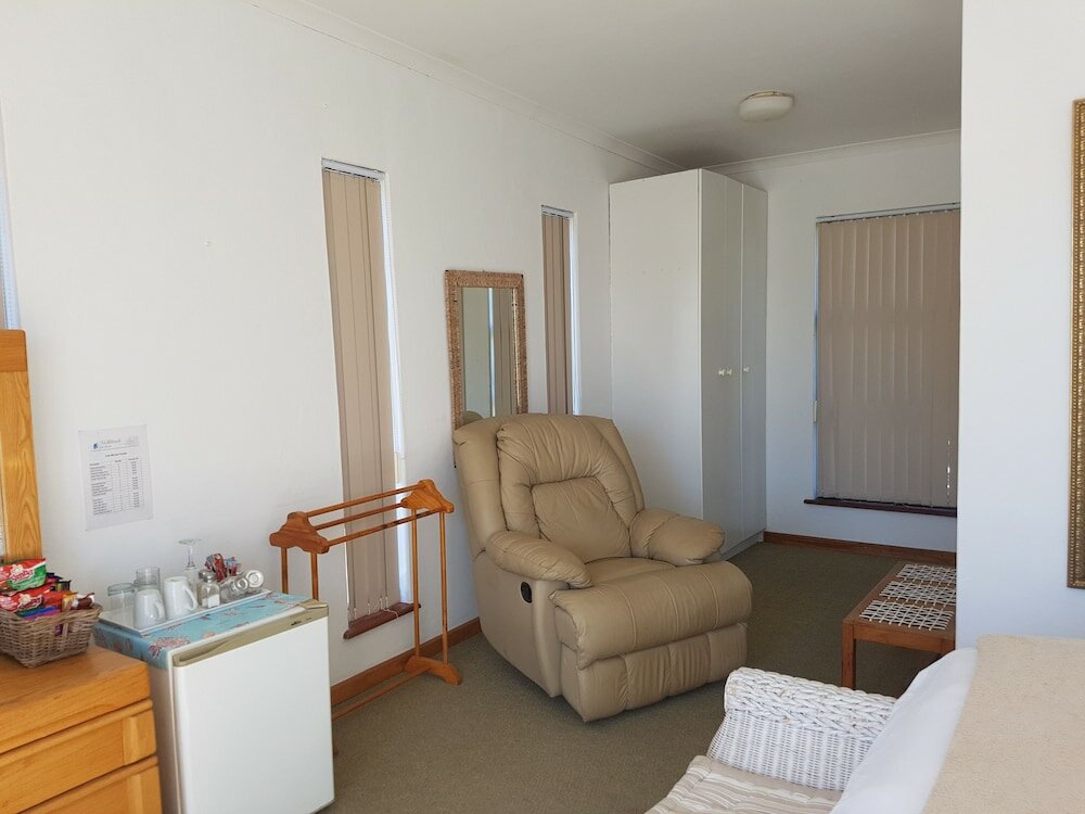 Фото Melkbosch Guesthouse