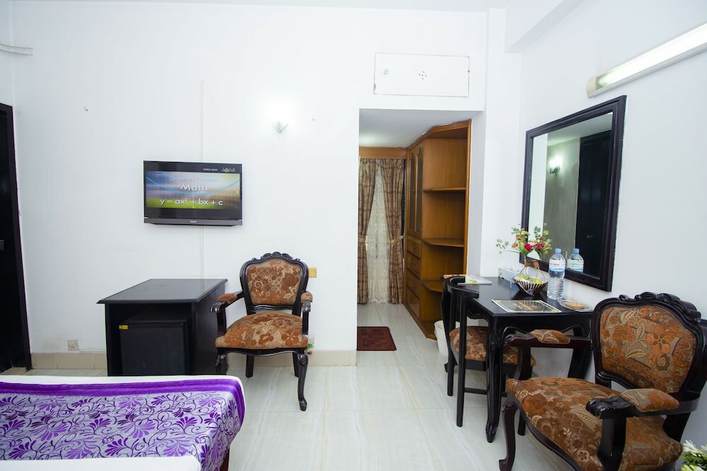 Фото Hotel Lake Breeze