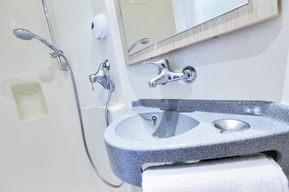 Фото Premiere Classe Geneve - Saint Genis Pouilly