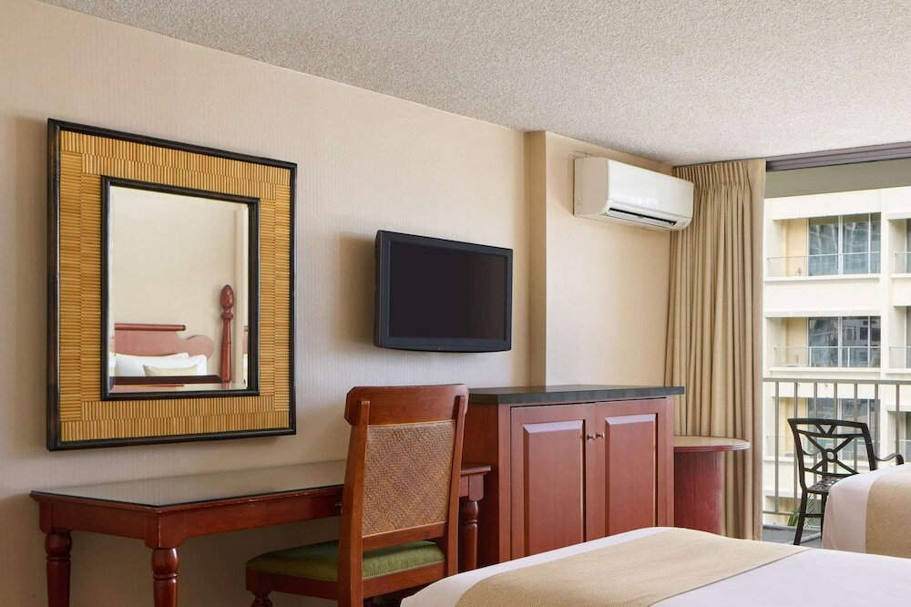 Фото Ewa Hotel Waikiki