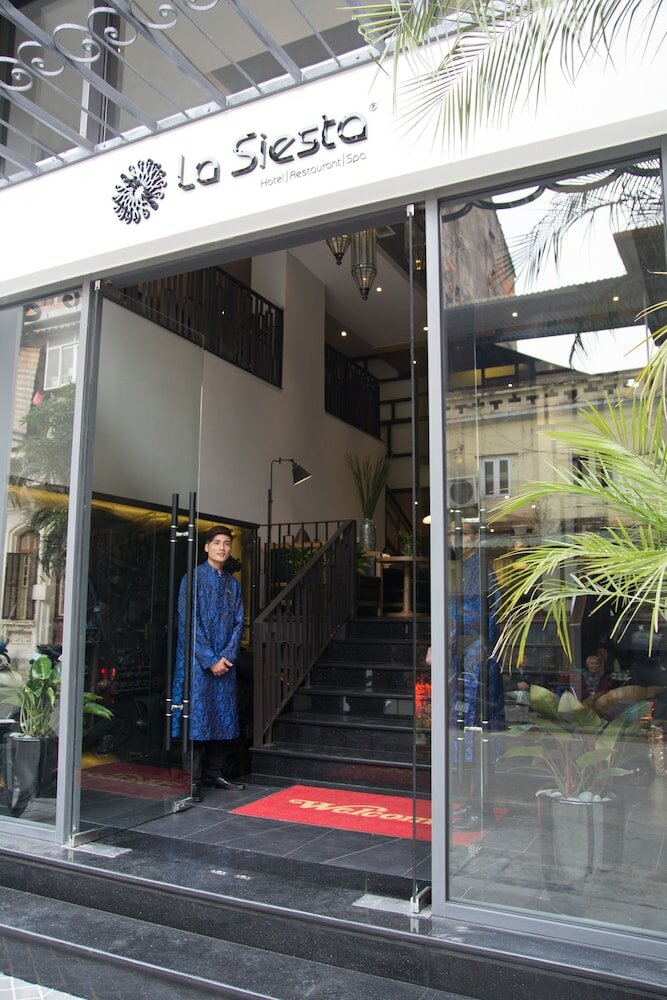 Фото Bespoke Trendy Hotel Hanoi