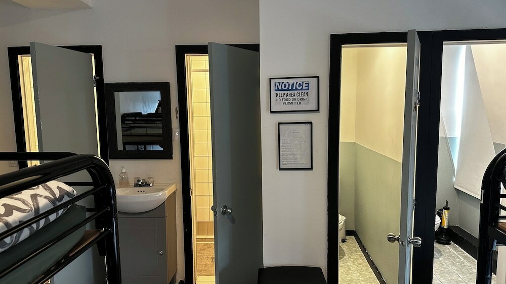 Фото Palmerston Hotel