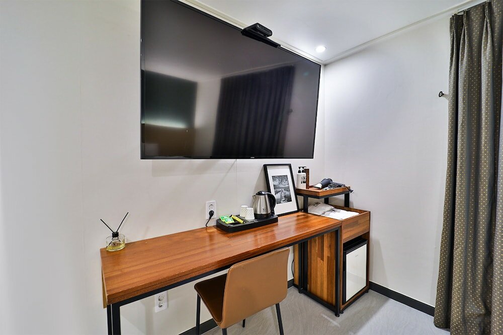 Фото Calm Rest Hotel