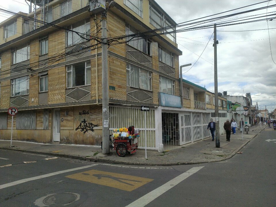 Laundry Lavanderia Santa Isabel, Bogota, photo