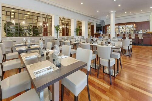 Гостиница Occidental Paris Levallois в Нейи-сюре-Сене