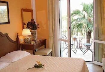 Фото Hotel Villa Daphne