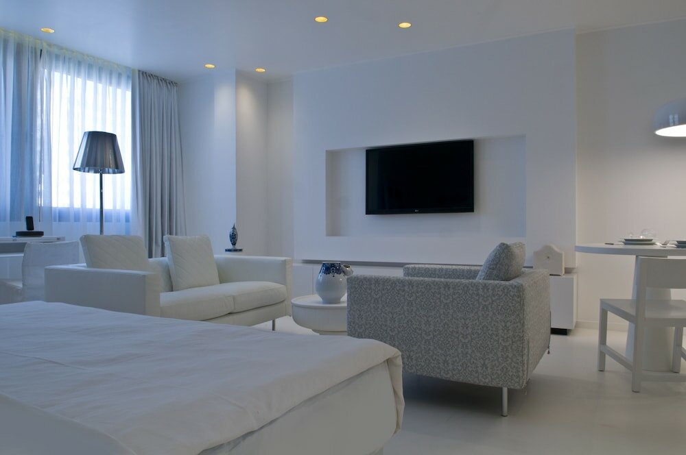 Фото B-aparthotel Regent