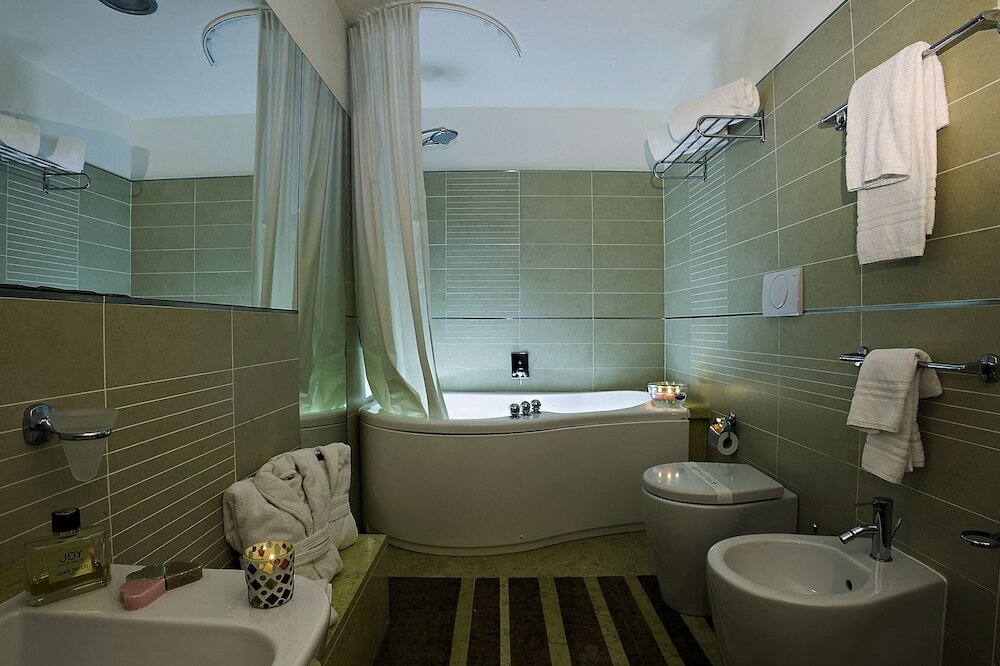 Фото Mahara Hotel & Wellness