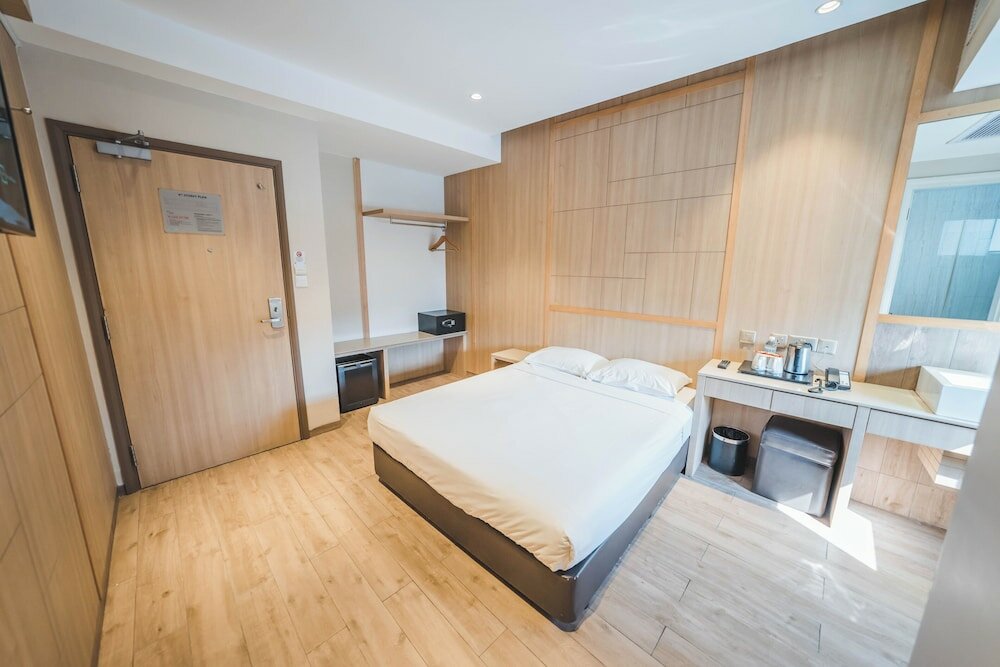 Фото Hotel 81 Premier Star