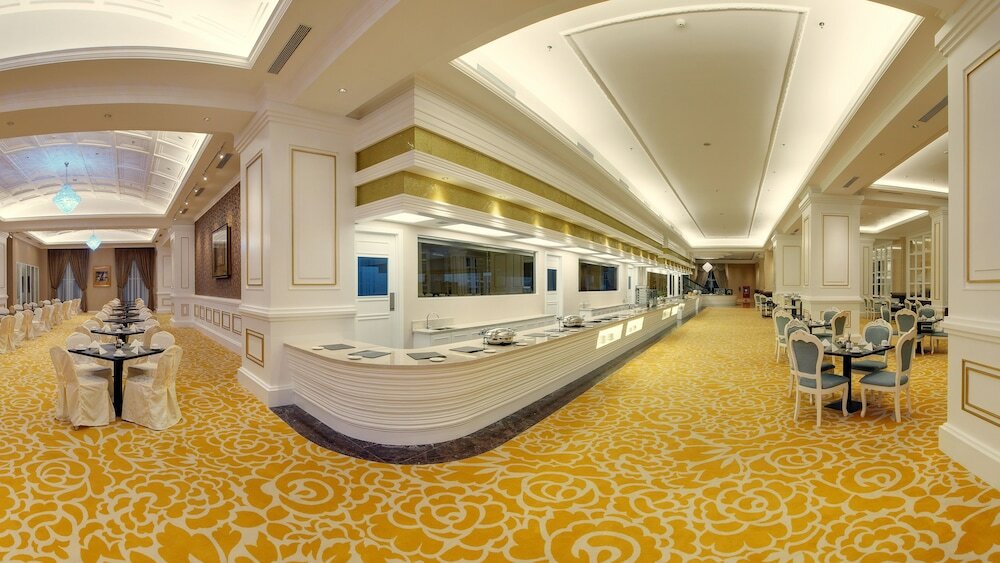 Фото Adimulia Hotel Medan