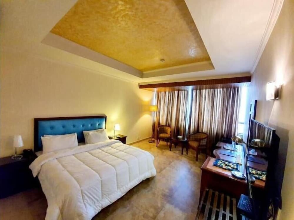 Hotel Shalimar tower hotel, Lahore, photo