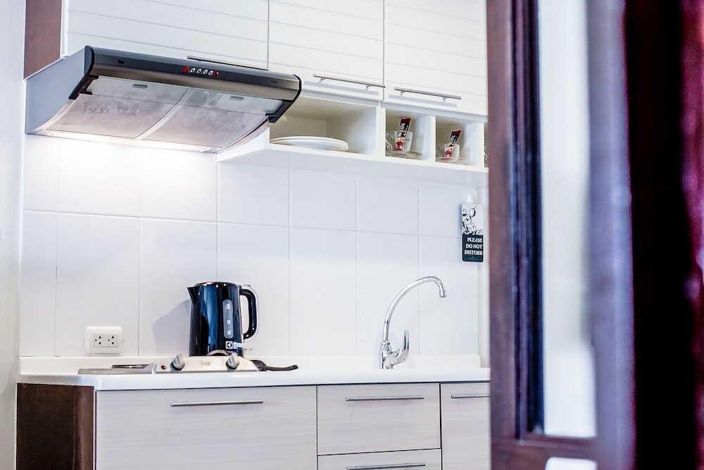 Фото Romance Hotel Srinakarin