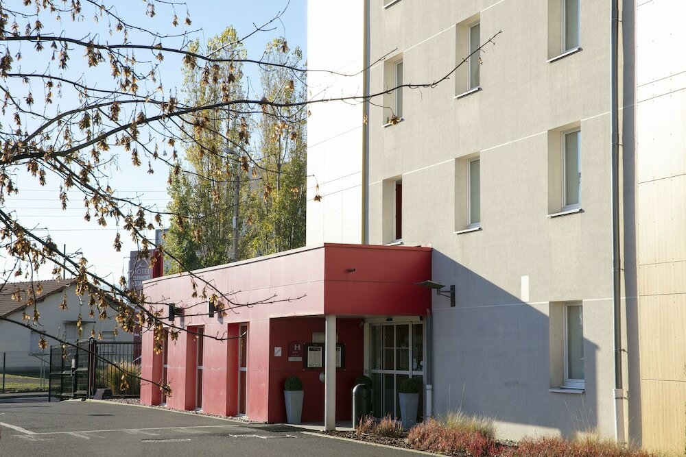 Фото Hôtel Clermont Estaing