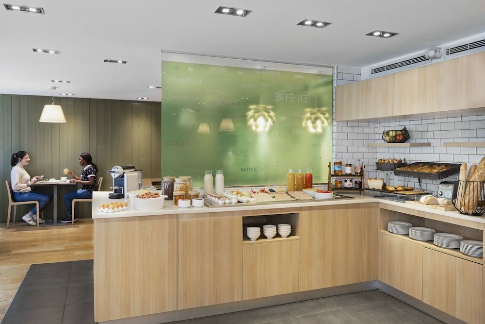 Фото Mercure Paris Gare du Nord La Fayette Hotel