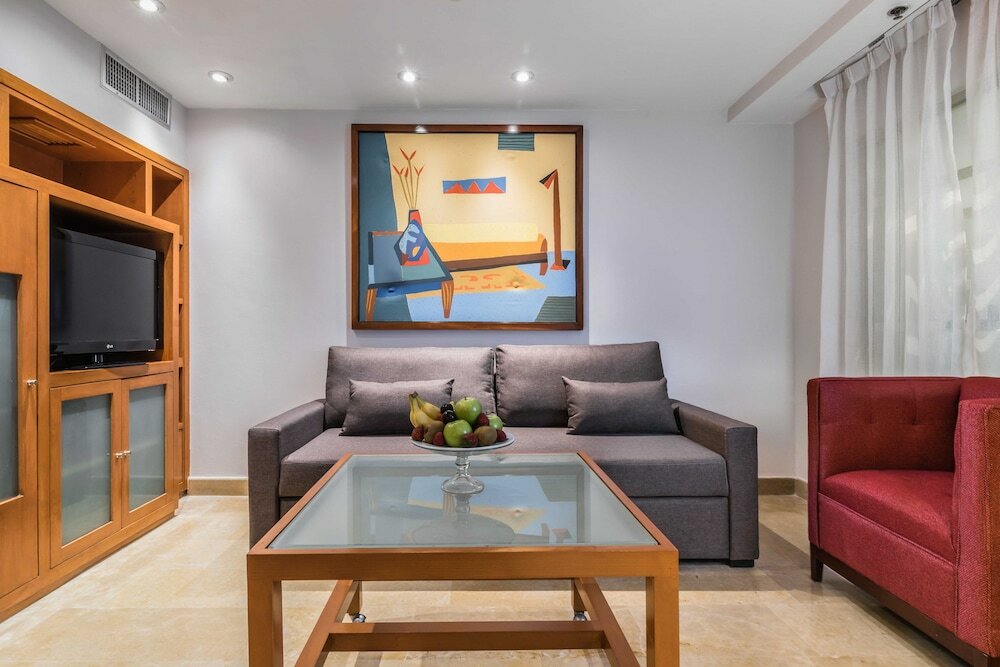 Фото Eurostars Zona Rosa Suites