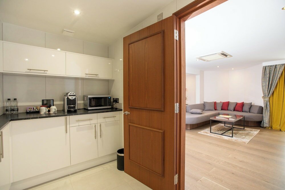 Фото Millennium Gloucester Hotel London Kensington