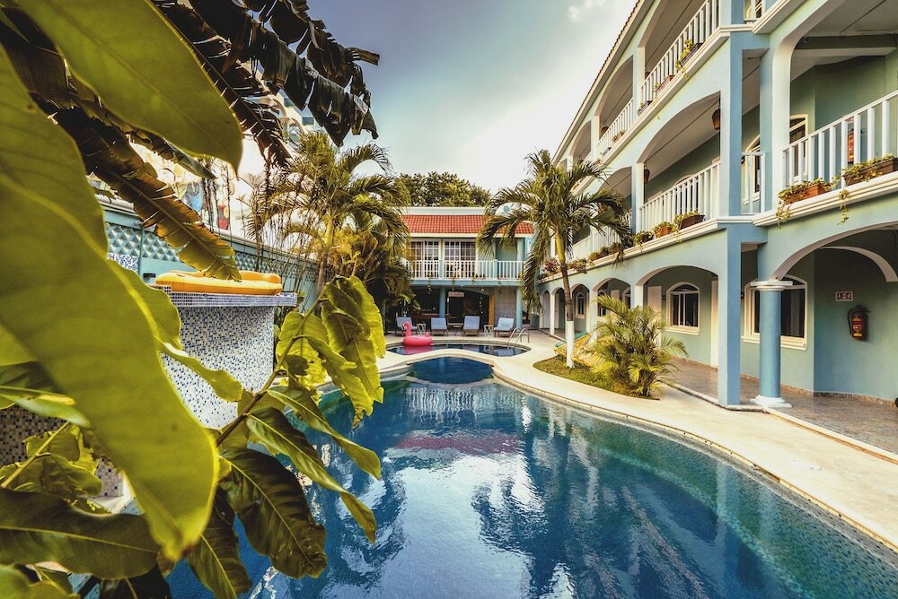 Фото отеля 1