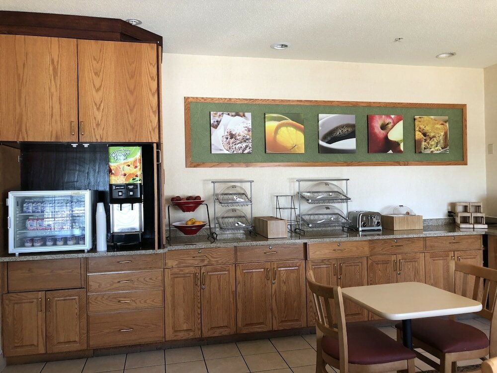 Фото Best Western Worlds of Fun Inn & Suites