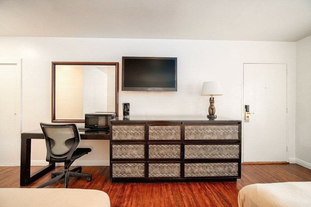 Фото Hollywood Downtowner