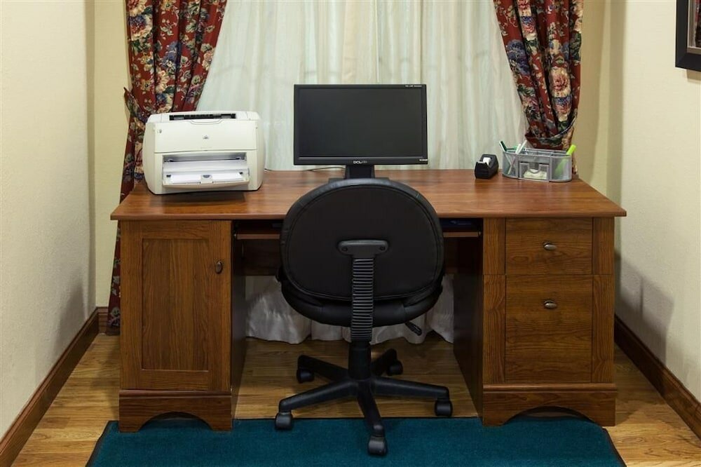 Фото AmericInn by Wyndham Galesburg