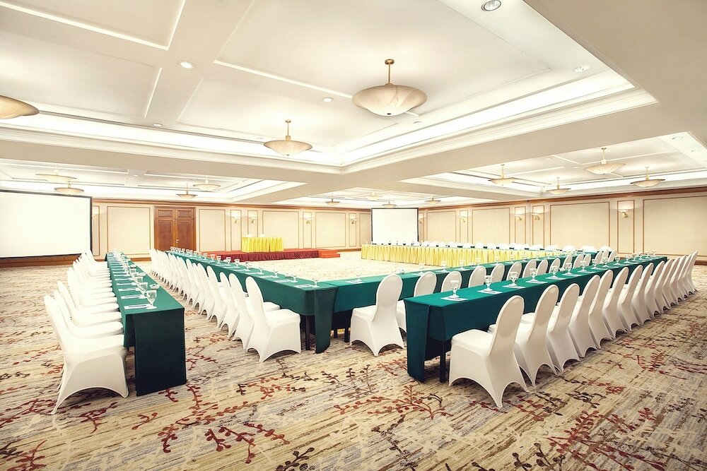 Фото Menara Peninsula Hotel Jakarta