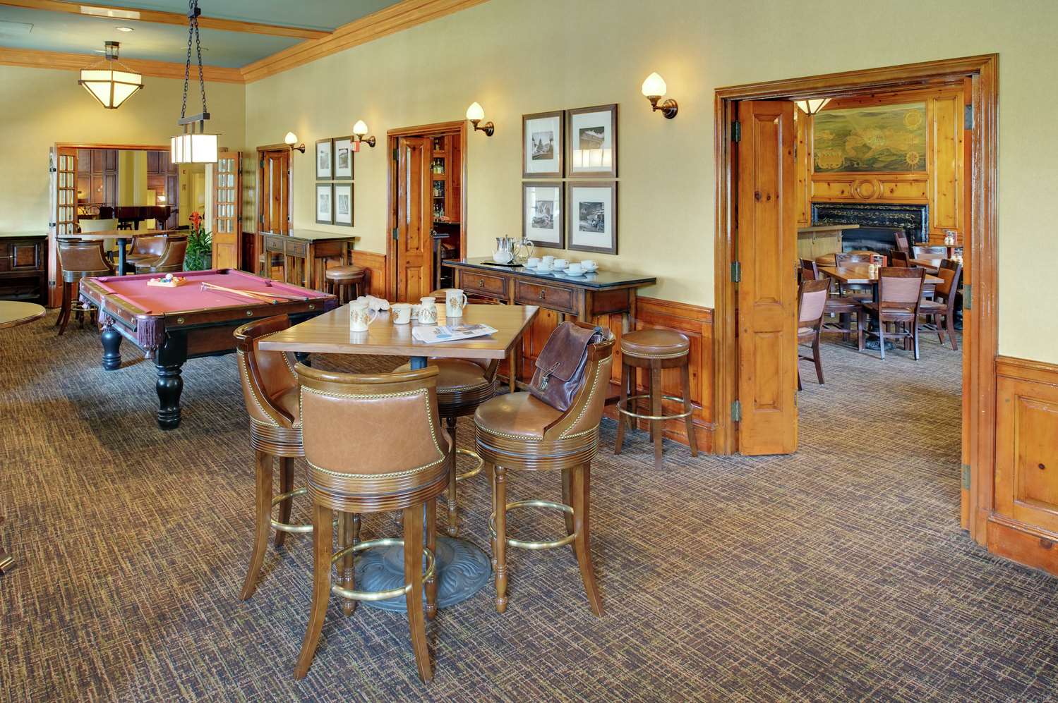 Фото Hotel Roanoke & Conference Ctr, Curio Collection by Hilton