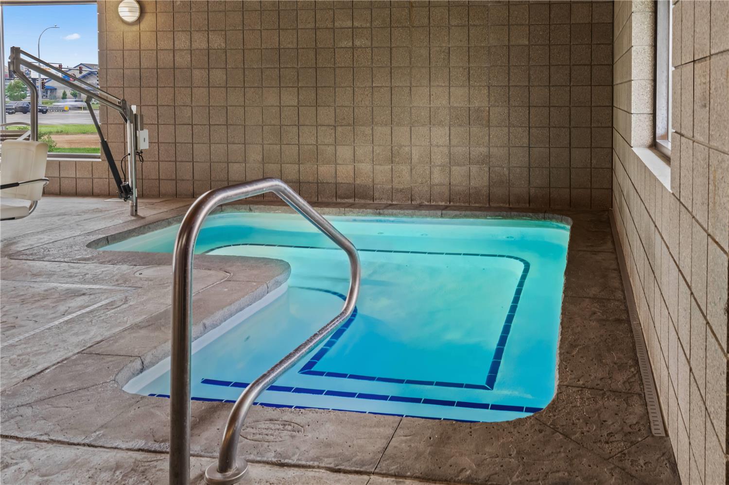 Фото AmericInn by Wyndham Bismarck