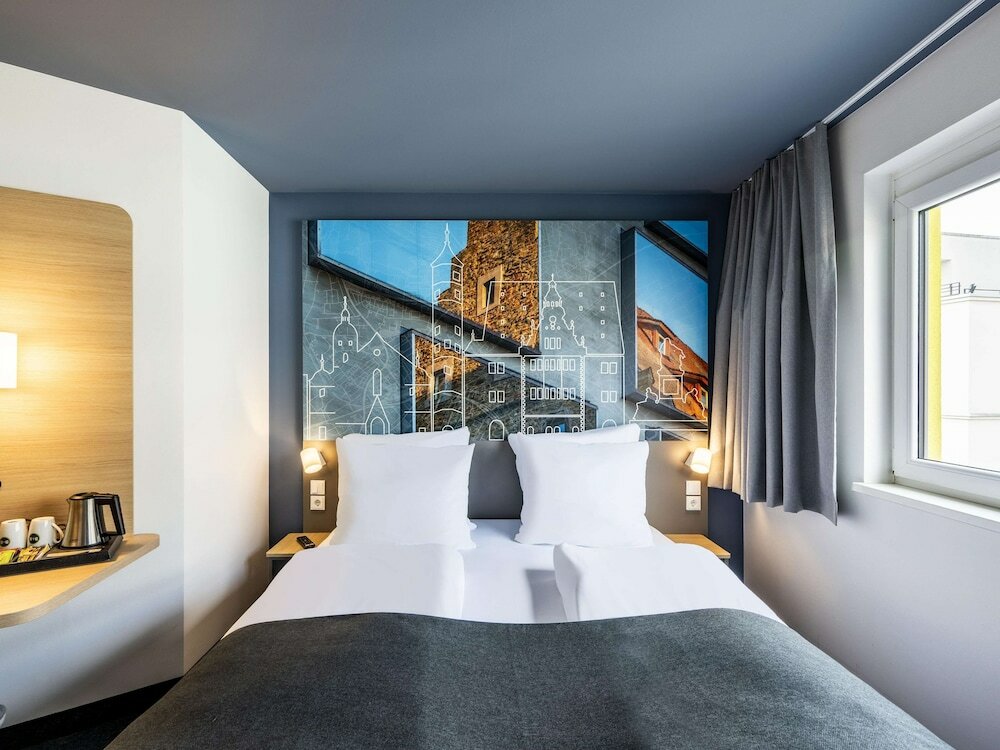 Фото B&b Hotel Schweinfurt-City