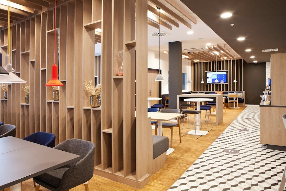 Фото Holiday Inn Express Munich - Olympiapark, an Ihg Hotel