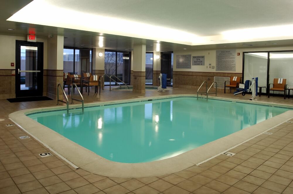Фото Courtyard by Marriott Indianapolis Northwest