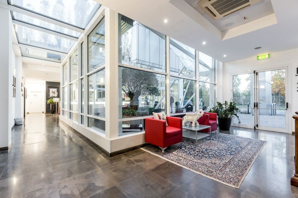 Фото Hotel Carpi