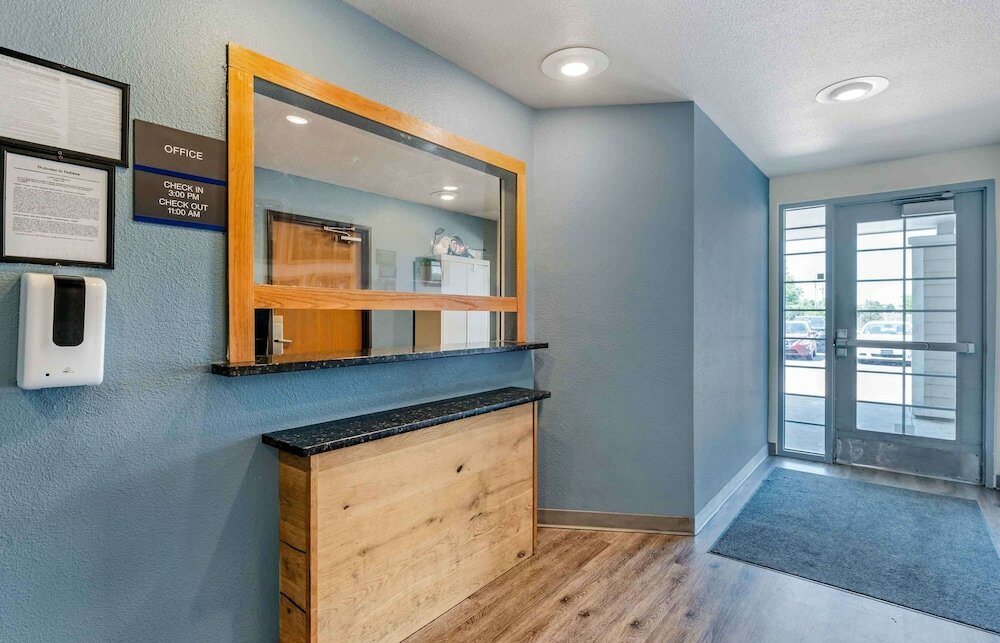 Фото WoodSpring Suites Indianapolis Lawrence