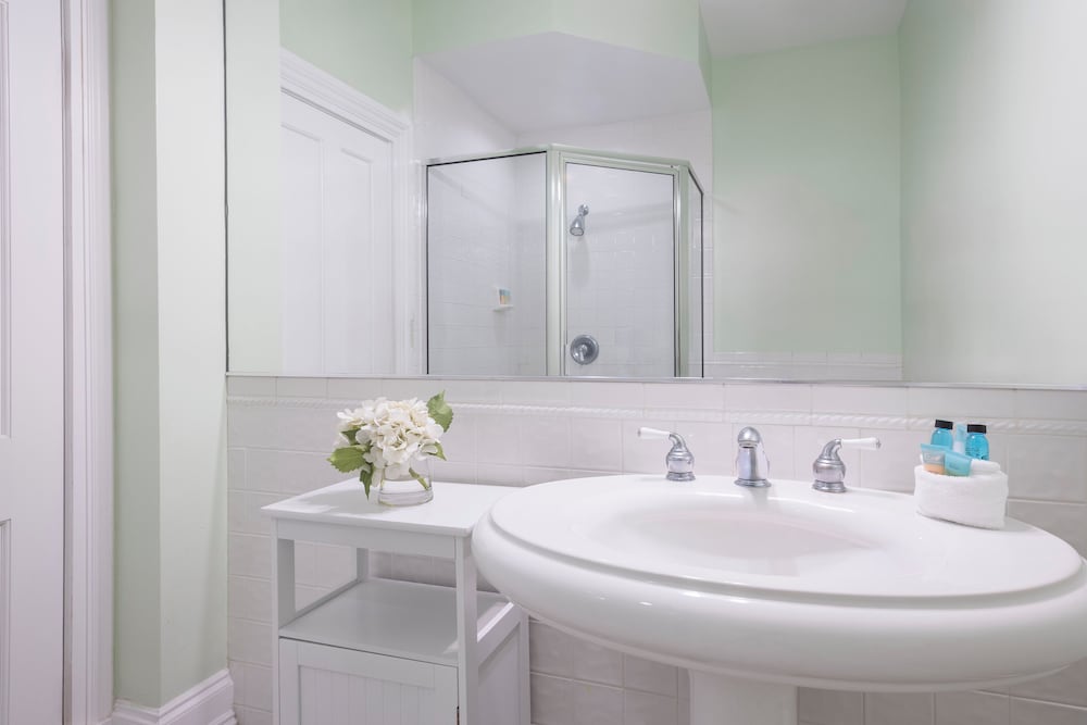 Фото Weatherstation Inn