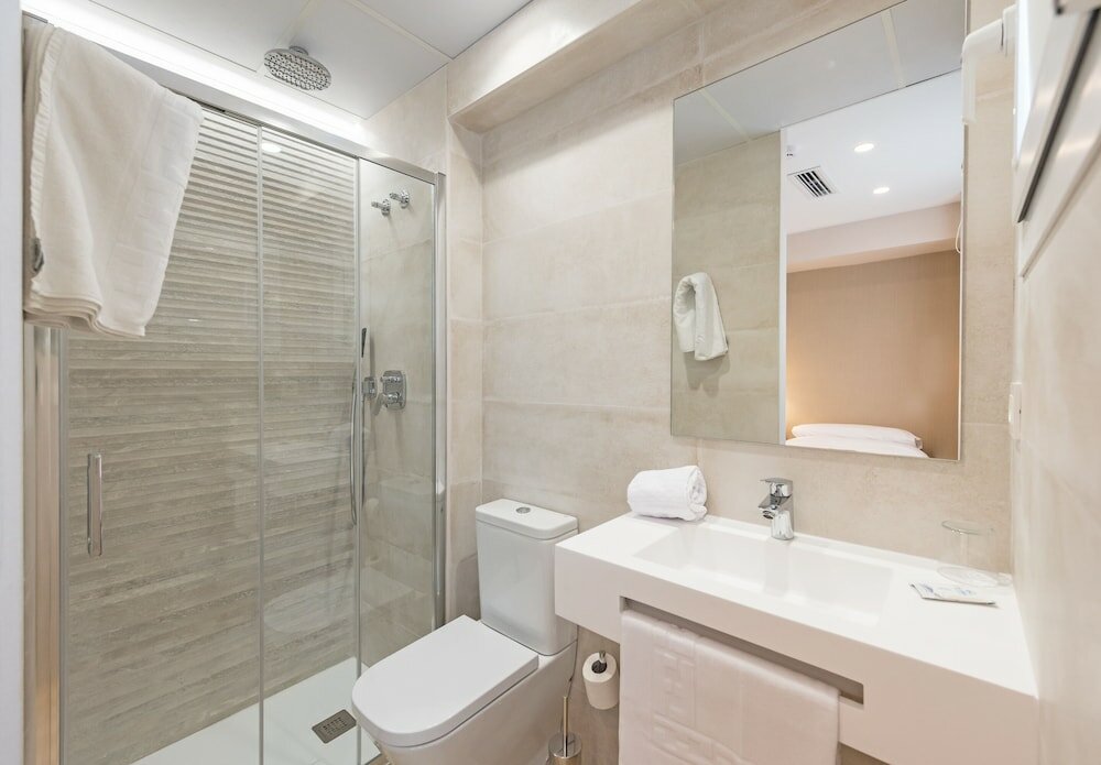 Фото Hostal La Lonja