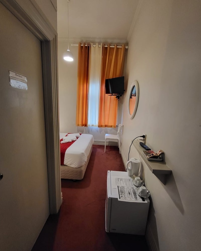 Фото The Shakespeare Hotel