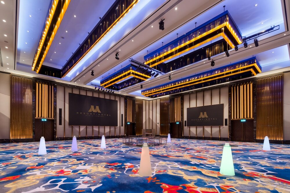 Фото M Resort & Hotel