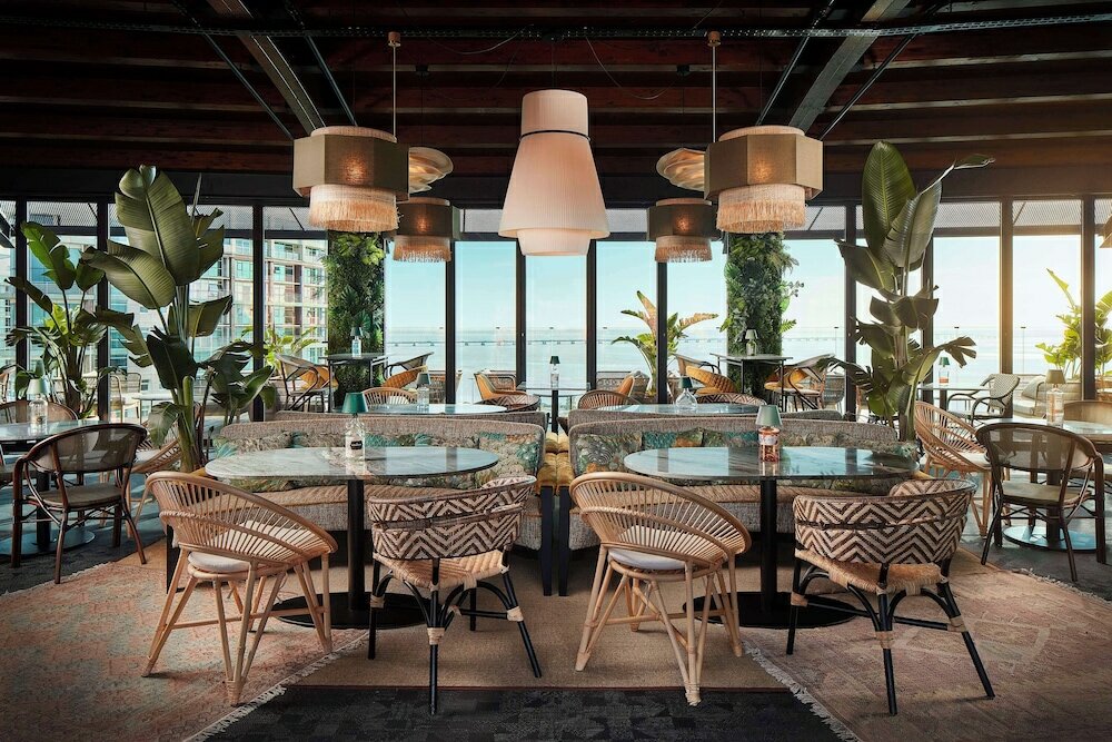 Фото Tivoli Oriente Lisboa Hotel