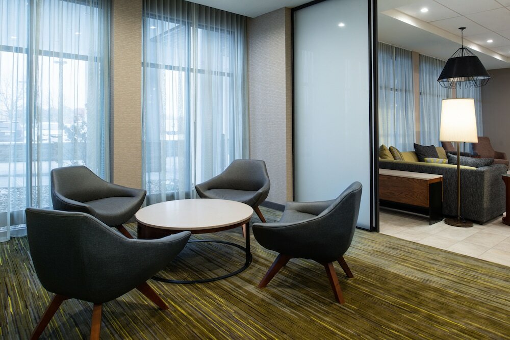 Фото Courtyard by Marriott Kansas City Olathe