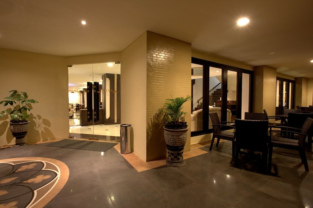 Фото Varna Culture Hotel Soerabaia Surabaya