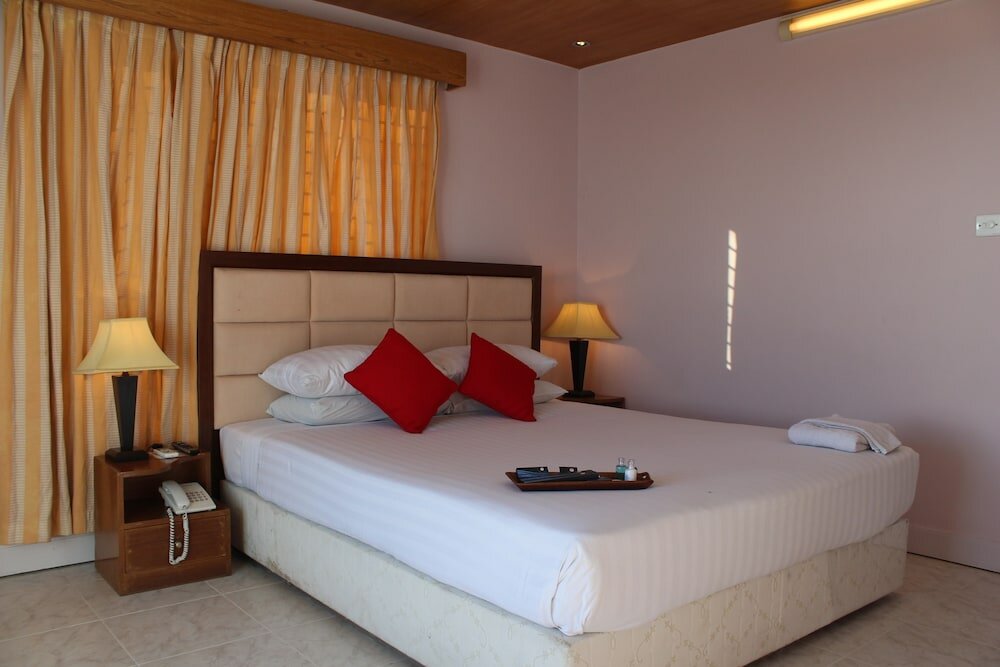 Фото Hotel Sea Crown