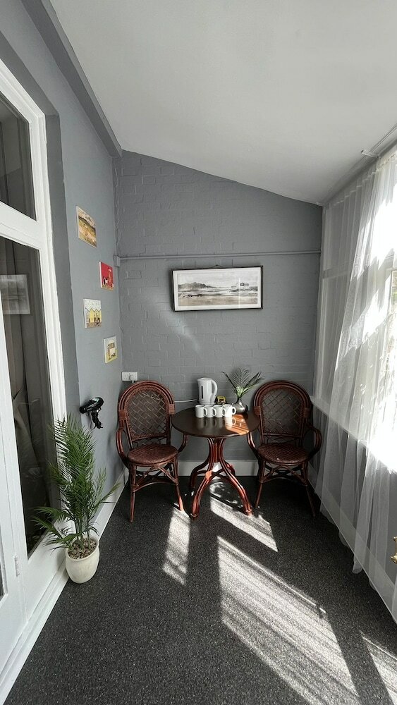 Фото Charlotte Guest House