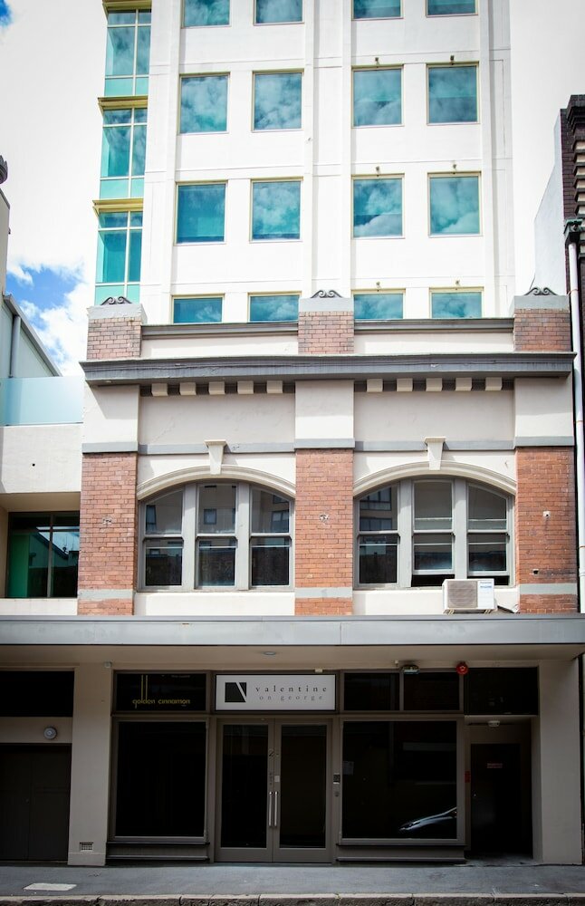 Фото Valentine On George