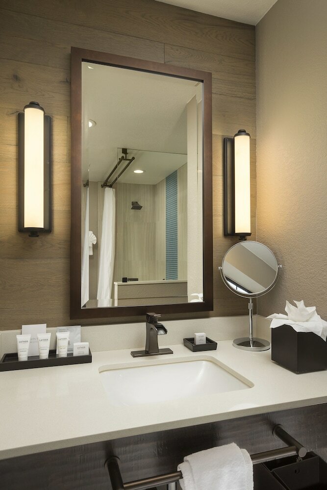 Фото Wave Street Inn