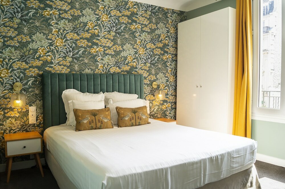 Фото Hotel des Batignolles