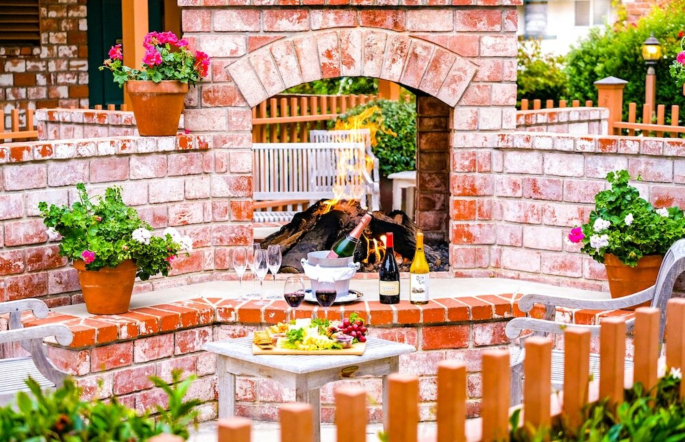 Фото Candle Light Inn