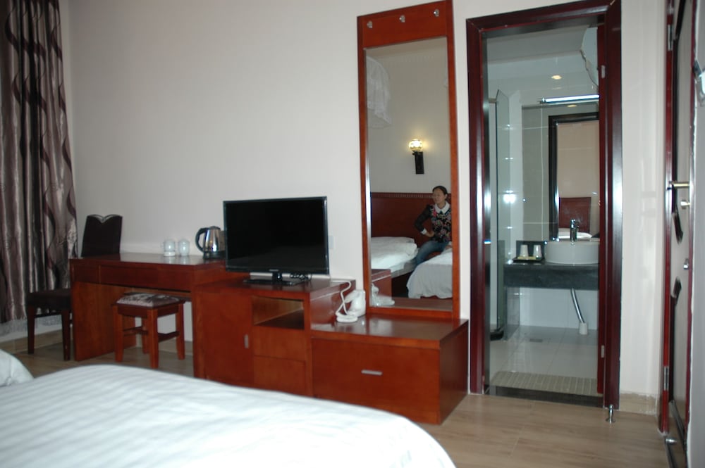 Фото Golden Chopstick Hotel