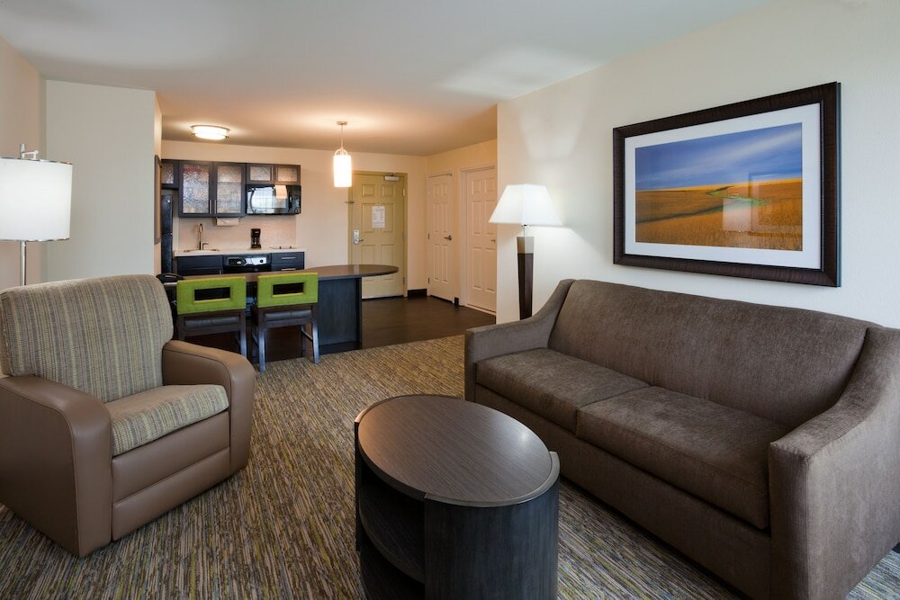 Фото Candlewood Suites Dickinson Nd, an Ihg Hotel